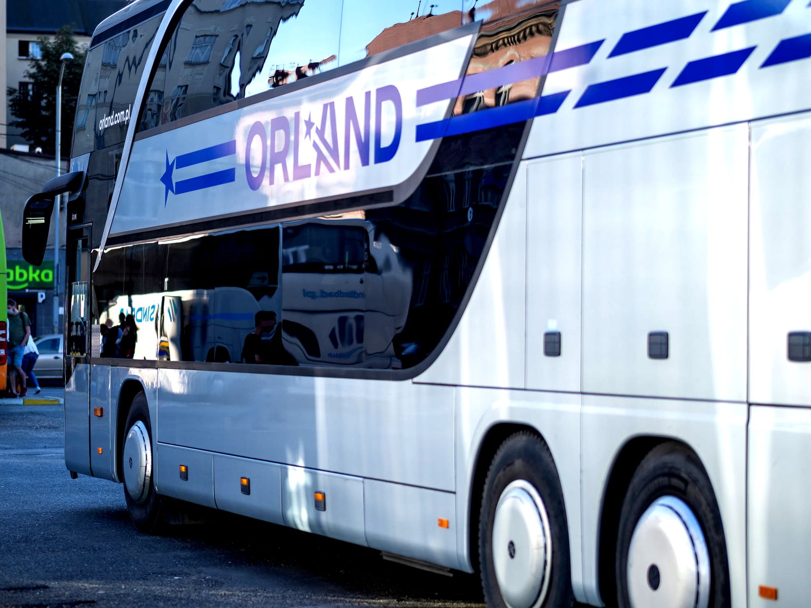Orland Reisebus — Kontaktieren Sie uns